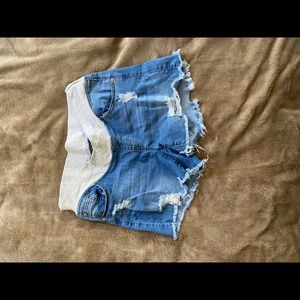 Maternity Under the belly Jean shorts